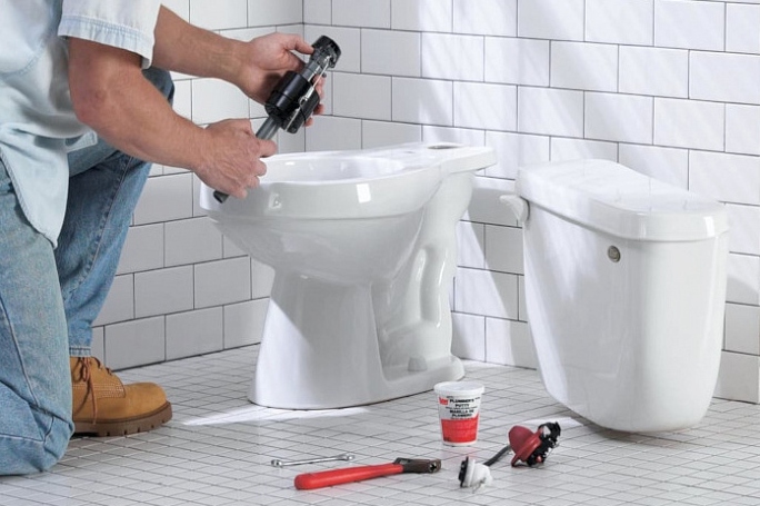 Hur man installerar en toalettskål själv: arbetssteg och instruktioner