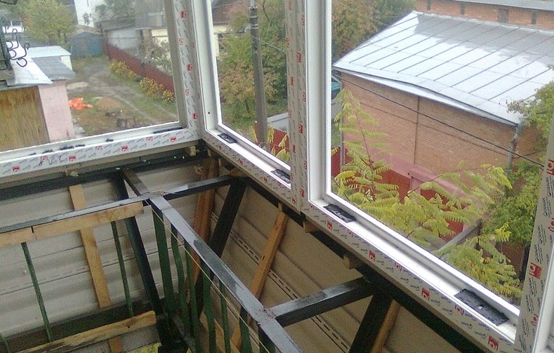 Hur man installerar en balkongram själv