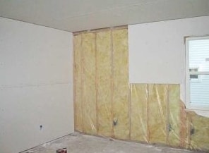 Hur reparerar man väggar med isolering under många år?